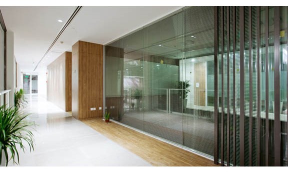 办公室铝合金玻璃隔断的优势有哪些